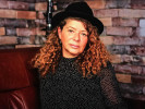 Julia: photo №1